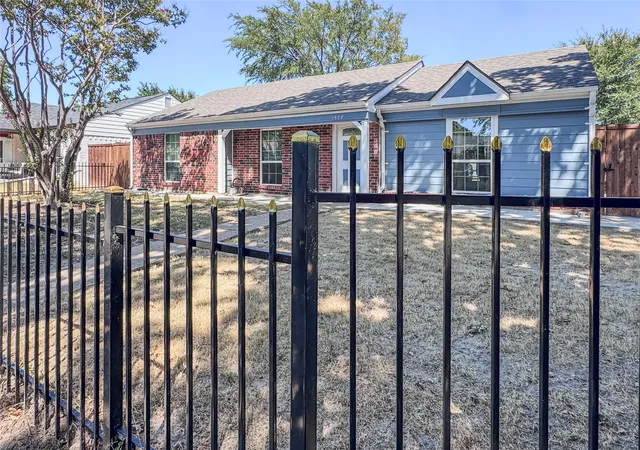 Photo 3 of Single family home for sale at 1508 Pocono Trl, Dallas, TX 75217 | MLS# 21373046 | Listing updated on 2026-09-14