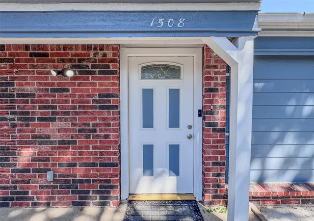 Photo 4 of Single family home for sale at 1508 Pocono Trl, Dallas, TX 75217 | MLS# 21373046 | Listing updated on 2026-09-14