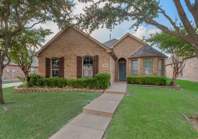 Photo 3 of Sale Pending at 1009 Dancing Waters Ave, Forney, TX 75126 | MLS# 21373260 | Listing updated on 2026-10-05