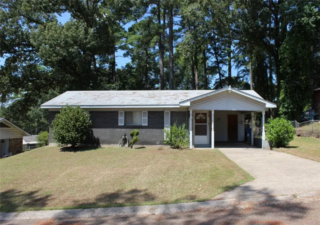 Photo 1 of Sale Pending at 511 Babb Cir, Minden, LA 71055 | MLS# 21373244 | Listing updated on 2026-09-13