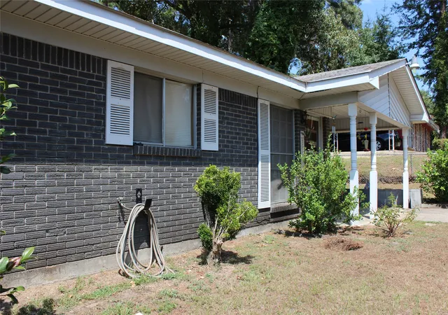 Photo 4 of Sale Pending at 511 Babb Cir, Minden, LA 71055 | MLS# 21373244 | Listing updated on 2026-09-13