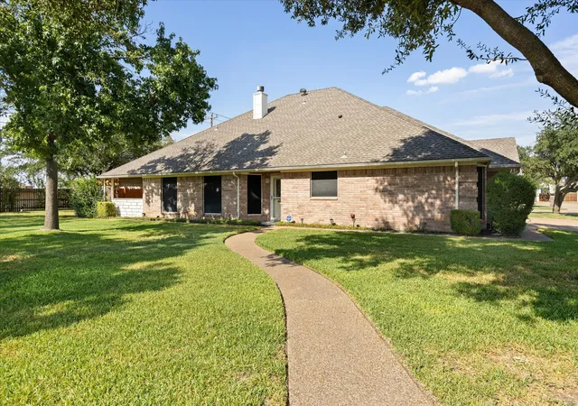 Photo 3 of Townhouse for sale at 1202 Henard Ln, Granbury, TX 76048 | MLS# 21370608 | Listing updated on 2026-09-09