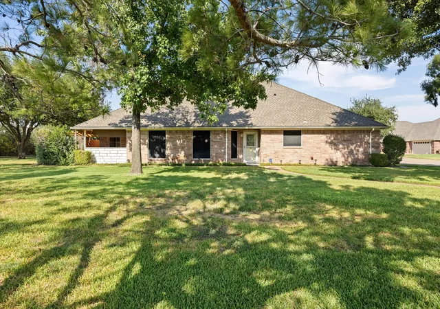Photo 3 of Townhouse for sale at 1202 Henard Ln, Granbury, TX 76048 | MLS# 21370608 | Listing updated on 2026-09-09