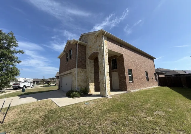Photo 2 of Single family home for sale at 3537 Mildren Bnd, Crandall, TX 75114 | MLS# 21368230 | Listing updated on 2026-08-31