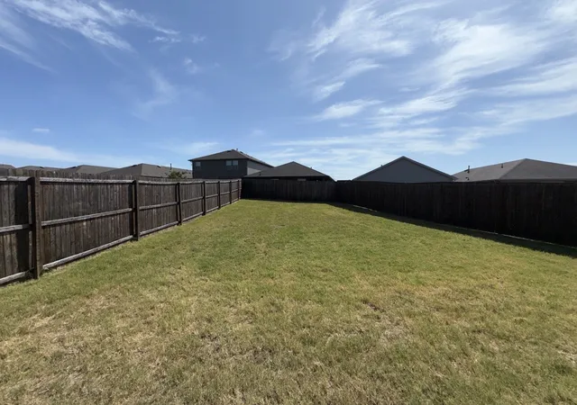 Photo 3 of Single family home for sale at 3537 Mildren Bnd, Crandall, TX 75114 | MLS# 21368230 | Listing updated on 2026-08-31