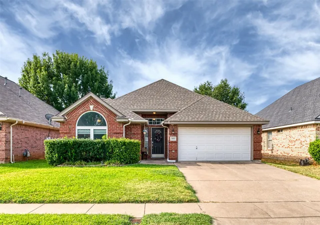 Photo 1 of Single family home for sale at 9094 Saranac Trl, Fort Worth, TX 76118 | MLS# 21348319 | Listing updated on 2026-10-20