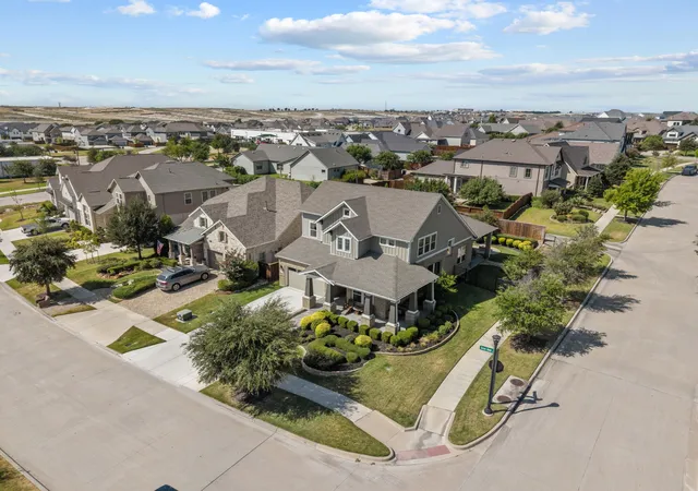 Photo 3 of Single family home for sale at 13713 Green Hook Rd, Aledo, TX 76008 | MLS# 21371956 | Listing updated on 2026-10-05