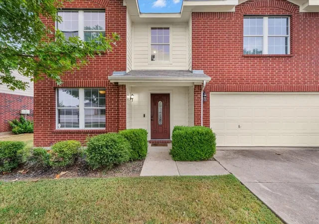 Photo 2 of Single family home for sale at 4120 Milestone Ct, Fort Worth, TX 76244 | MLS# 21373411 | Listing updated on 2026-09-15