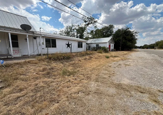 Photo 2 of Single family home for sale at 541 E 3rd Street, Baird, TX 79504 | MLS# 21368955 | Listing updated on 2026-09-14