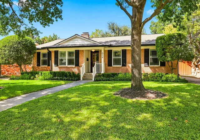 Photo 1 of Sale Pending at 614 Parkview Ln, Richardson, TX 75080 | MLS# 21373618 | Listing updated on 2026-09-12