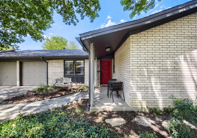 Photo 2 of Sale Pending at 1300 Greenbriar St, Denton, TX 76201 | MLS# 21373521 | Listing updated on 2026-09-11