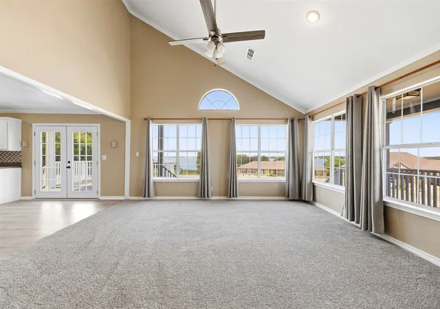 Photo 4 of Single family home for sale at 718 County Rd 3121, Corsicana, TX 75109 | MLS# 21370345 | Listing updated on 2026-09-14
