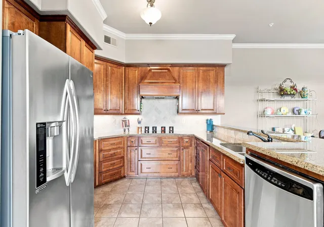 Photo 4 of Sale Pending at 301 Watermere Dr #320, Southlake, TX 76092 | MLS# 21371395 | Listing updated on 2026-09-11