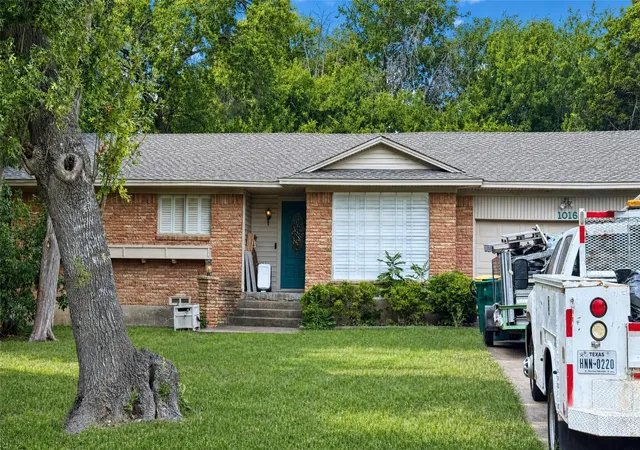 Photo 1 of Single family home for sale at 1016 Tower Dr, Cedar Hill, TX 75104 | MLS# 21371340 | Listing updated on 2026-09-10