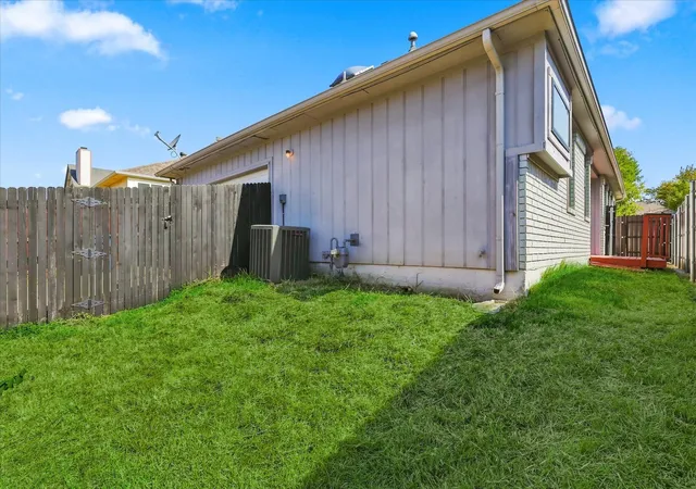 Photo 31 of Single family home for sale at 4311 Harvest Hl Rd, Carrollton, TX 75010 | MLS# 21372467 | Listing updated on 2026-10-05
