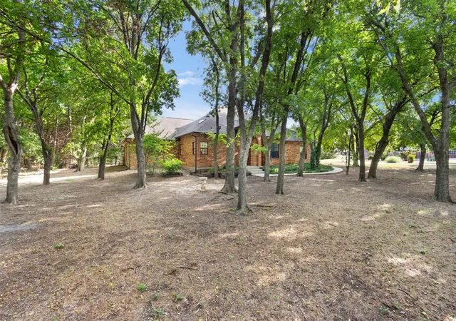 Photo 3 of Single family home for sale at 290 Ashford Ln, Midlothian, TX 76065 | MLS# 21373688 | Listing updated on 2026-09-24