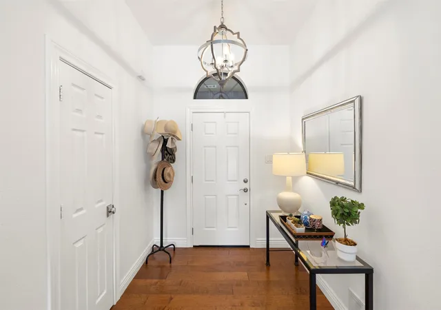 Photo 4 of Single family home for sale at 290 Ashford Ln, Midlothian, TX 76065 | MLS# 21373688 | Listing updated on 2026-09-24