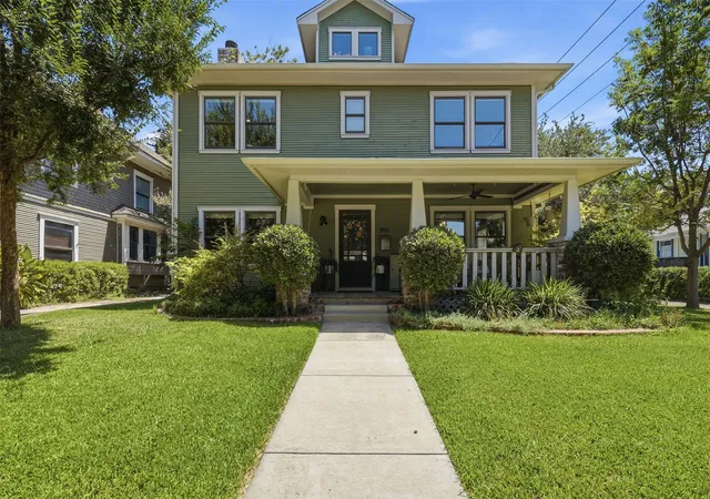 Photo 1 of Sale Pending at 1915 Alston Ave, Fort Worth, TX 76110 | MLS# 21373753 | Listing updated on 2026-09-27