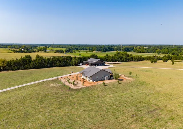 Photo 1 of Single family home for sale at 1704 County Rd 1002, Greenville, TX 75401 | MLS# 21367116 | Listing updated on 2026-10-01