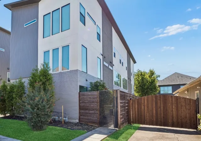 Photo 1 of Condo for sale at 4726 Manett St #103, Dallas, TX 75204 | MLS# 21373801 | Listing updated on 2026-09-12