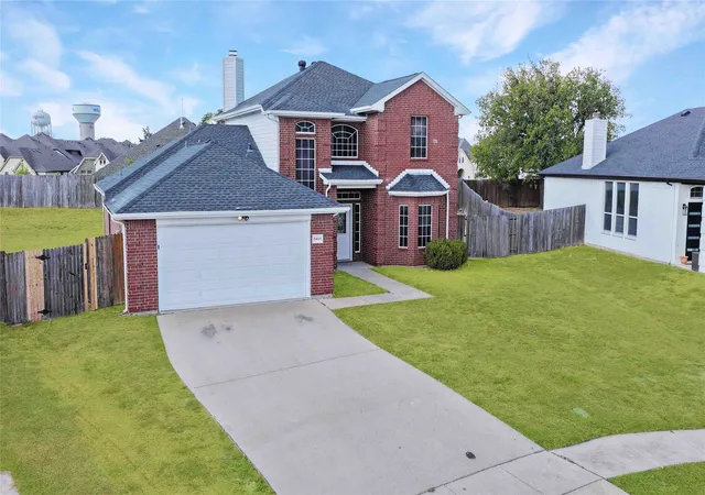 Photo 4 of Single family home for sale at 3401 Newgate St, Midlothian, TX 76065 | MLS# 21373810 | Listing updated on 2026-10-04