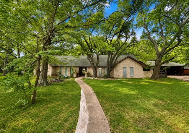 Photo 1 of Single family home for sale at 7102 S Interstate Hwy 45 W #S, Corsicana, TX 75109 | MLS# 21373788 | Listing updated on 2026-09-09