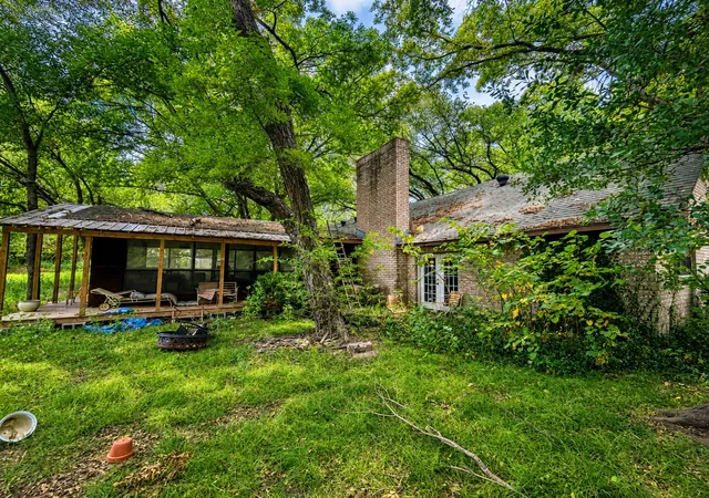 Photo 2 of Single family home for sale at 7102 S Interstate Hwy 45 W #S, Corsicana, TX 75109 | MLS# 21373788 | Listing updated on 2026-09-09