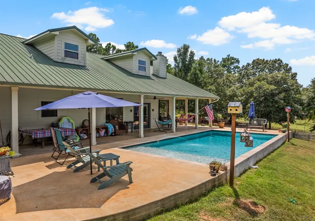 Photo 2 of Single family home for sale at 140 County Rd 2242, Daingerfield, TX 75638 | MLS# 21373548 | Listing updated on 2026-09-12