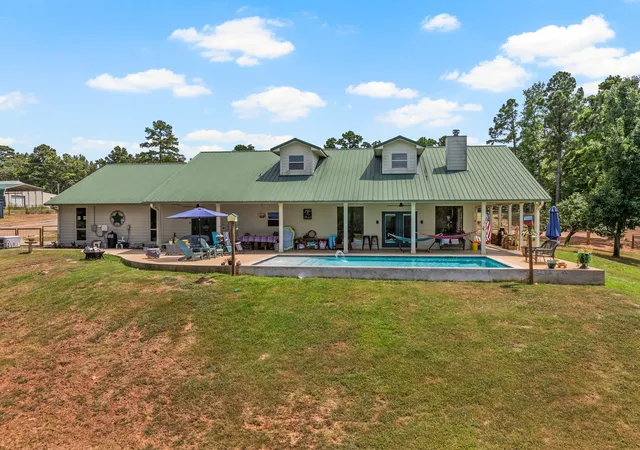 Photo 3 of Single family home for sale at 140 County Rd 2242, Daingerfield, TX 75638 | MLS# 21373548 | Listing updated on 2026-09-12