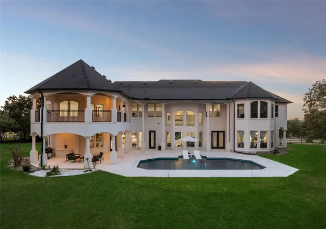 Photo 3 of Mansion for sale at 5704 Lighthouse Dr, Flower Mound, TX 75022 | MLS# 21372577 | Listing updated on 2026-09-13