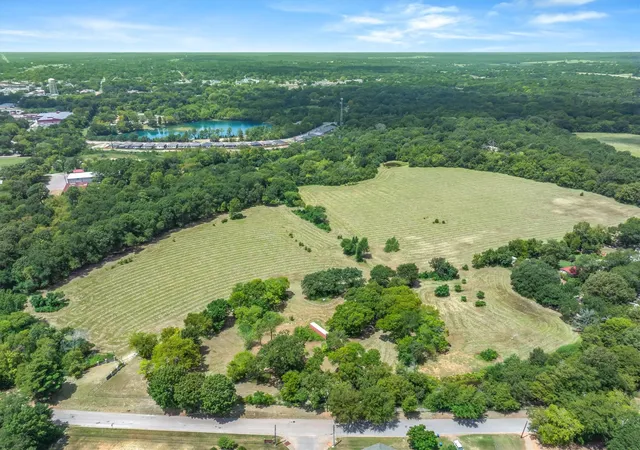 Photo 3 of Land for sale at Tbd Wood St, Athens, TX 75751 | MLS# 21368739 | Listing updated on 2026-09-11