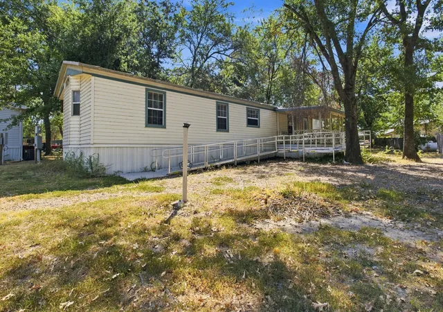 Photo 1 of Manufactured home for sale at 7302 Oak View, Bonham, TX 75418 | MLS# 21373972 | Listing updated on 2026-10-01