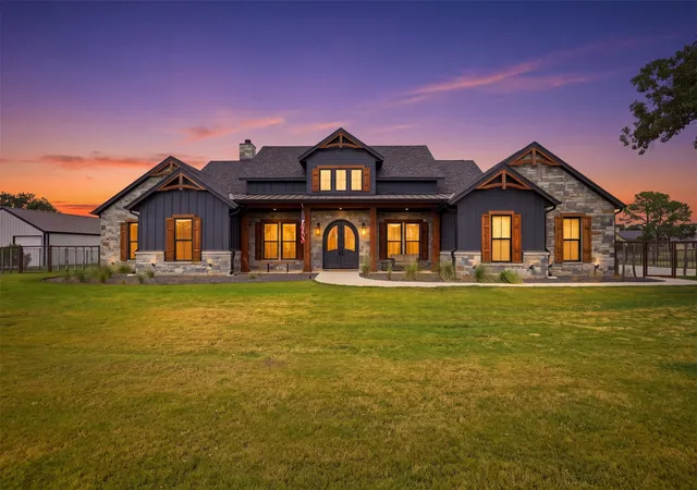 Photo 1 of Single family home for sale at 2017 Pinetree Post, Weatherford, TX 76087 | MLS# 21373769 | Listing updated on 2026-09-15