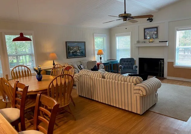 Photo 2 of Single family home for sale at 3347 Bandera St, Athens, TX 75752 | MLS# 21374052 | Listing updated on 2026-09-08