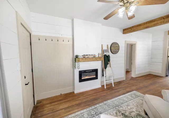 Photo 3 of Sale Pending at 1307 Ave I, Brownwood, TX 76801 | MLS# 21374100 | Listing updated on 2026-09-29