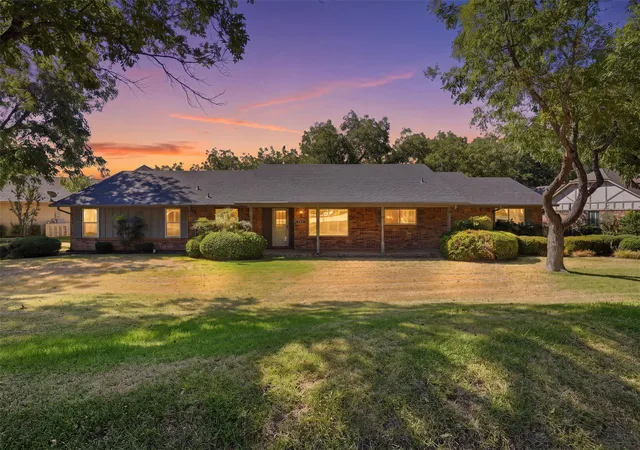 Photo 1 of Single family home for sale at 6116 Belvidere Cir, Granbury, TX 76049 | MLS# 21373992 | Listing updated on 2026-09-12