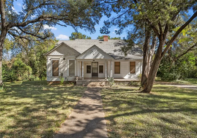 Photo 1 of Single family home for sale at 2623 N 15th A St, Waco, TX 76708 | MLS# 21374177 | Listing updated on 2026-09-09