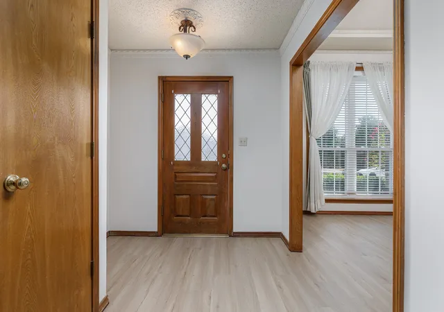 Photo 4 of Single family home for sale at 2526 Willowdale Dr, Carrollton, TX 75006 | MLS# 21371386 | Listing updated on 2026-09-20