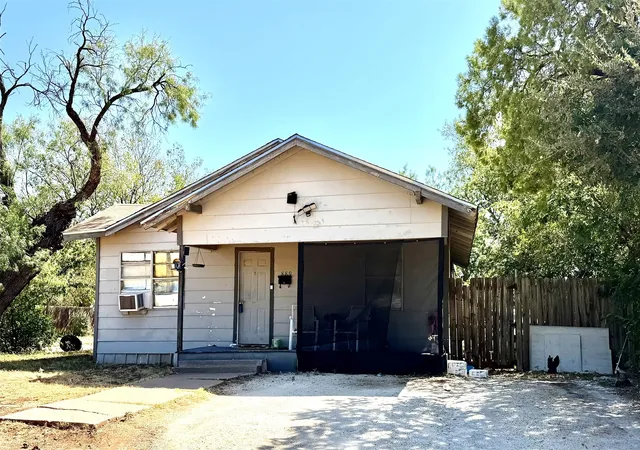Single family home for sale at 889 Kirkwood St, Abilene, TX 79603 | MLS# 21373866
