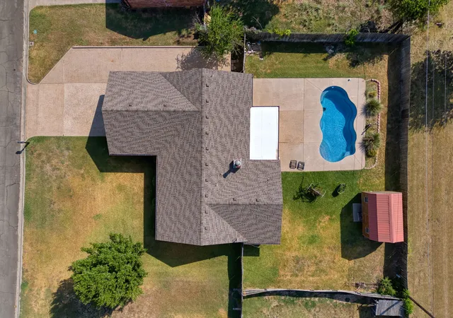Photo 3 of Single family home for sale at 605 Angel Fire Dr, Hewitt, TX 76643 | MLS# 21373840 | Listing updated on 2026-09-30