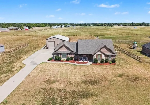 Photo 2 of Single family home for sale at 4909 County Rd 2720, Caddo Mills, TX 75135 | MLS# 21368400 | Listing updated on 2026-09-09
