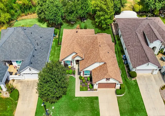 Photo 1 of Single family home for sale at 11712 Lynnbrook Dr, Denton, TX 76207 | MLS# 21373547 | Listing updated on 2026-09-12