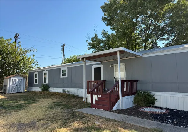Photo 3 of Manufactured home for sale at 2 Lucy, Wylie, TX 75098 | MLS# 21371144 | Listing updated on 2026-09-09