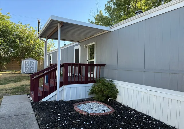 Photo 4 of Manufactured home for sale at 2 Lucy, Wylie, TX 75098 | MLS# 21371144 | Listing updated on 2026-09-09