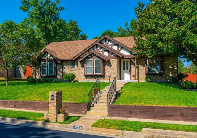Photo 1 of Single family home for sale at 3824 Fox Holw Dr, Bedford, TX 76021 | MLS# 21374290 | Listing updated on 2026-09-12