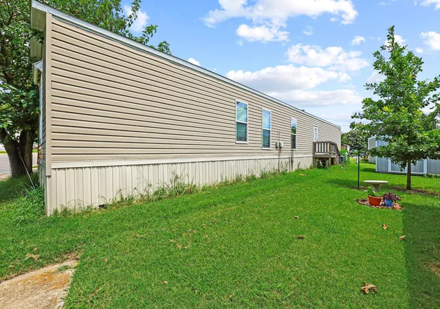 Photo 3 of Manufactured home for sale at 132 Knollwood Dr, Knollwood, TX 75092 | MLS# 21374477 | Listing updated on 2026-09-08