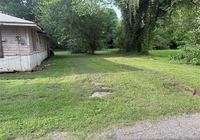 Photo 2 of Single family home for sale at 623 Kelly St, Bossier City, LA 71111 | MLS# 21374521 | Listing updated on 2026-09-10