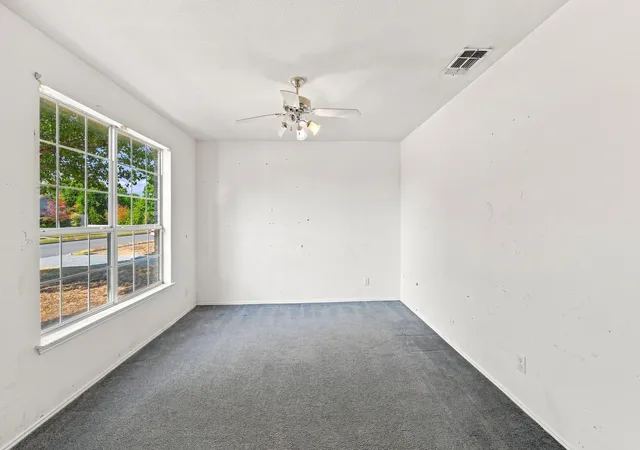 Photo 3 of Single family home for sale at 467 Orchard Hl Dr, Cedar Hill, TX 75104 | MLS# 21374592 | Listing updated on 2026-09-11