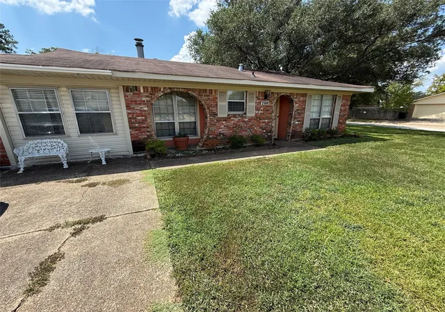 Photo 3 of Single family home for sale at 2500 Melrose, Bossier City, LA 71111 | MLS# 21374128 | Listing updated on 2026-09-29