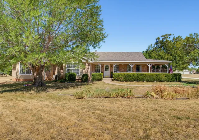 Photo 3 of Single family home for sale at 1361 Larned Ln, Abilene, TX 79602 | MLS# 21362703 | Listing updated on 2026-10-06